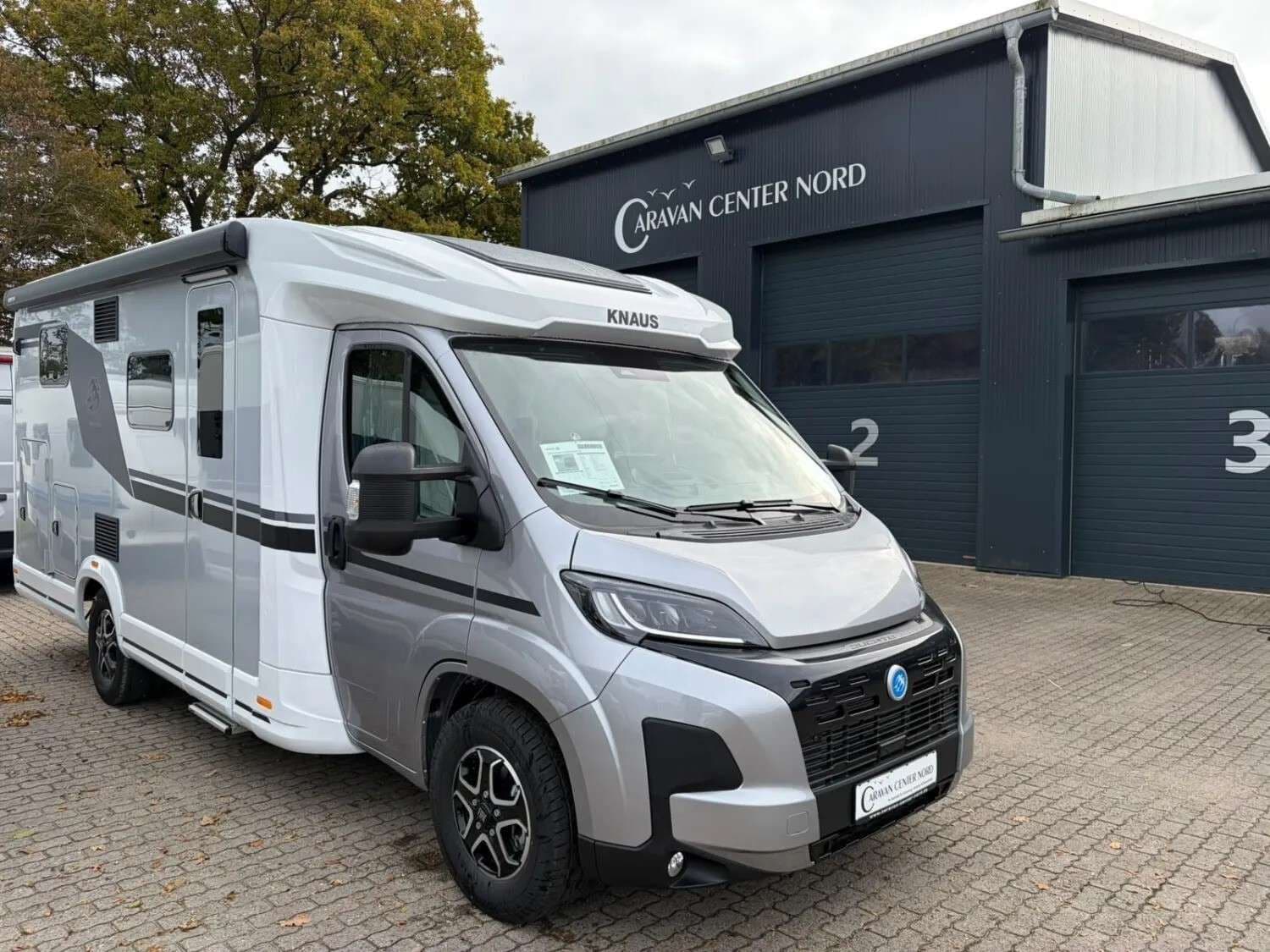 Wohnmobil Knaus L!VE TI 650 MEG Platinum Selection bei Caravan Center Nord GmbH Wohnmobil Fiat Ducato Knaus 650 MEG Platinum Selection L!VE TI mit 2 Schlafplätzen