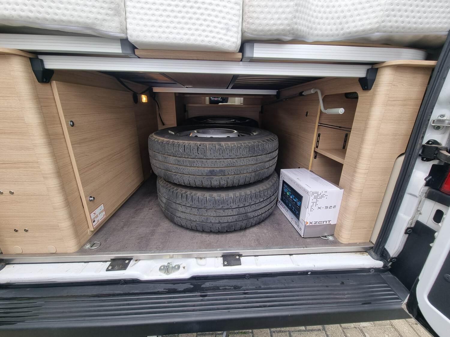 Wohnmobil Citroen Jumper Roadcar Citroen 140 PS R 640 mit 4 Sitzen und 2 Schlafplätzen