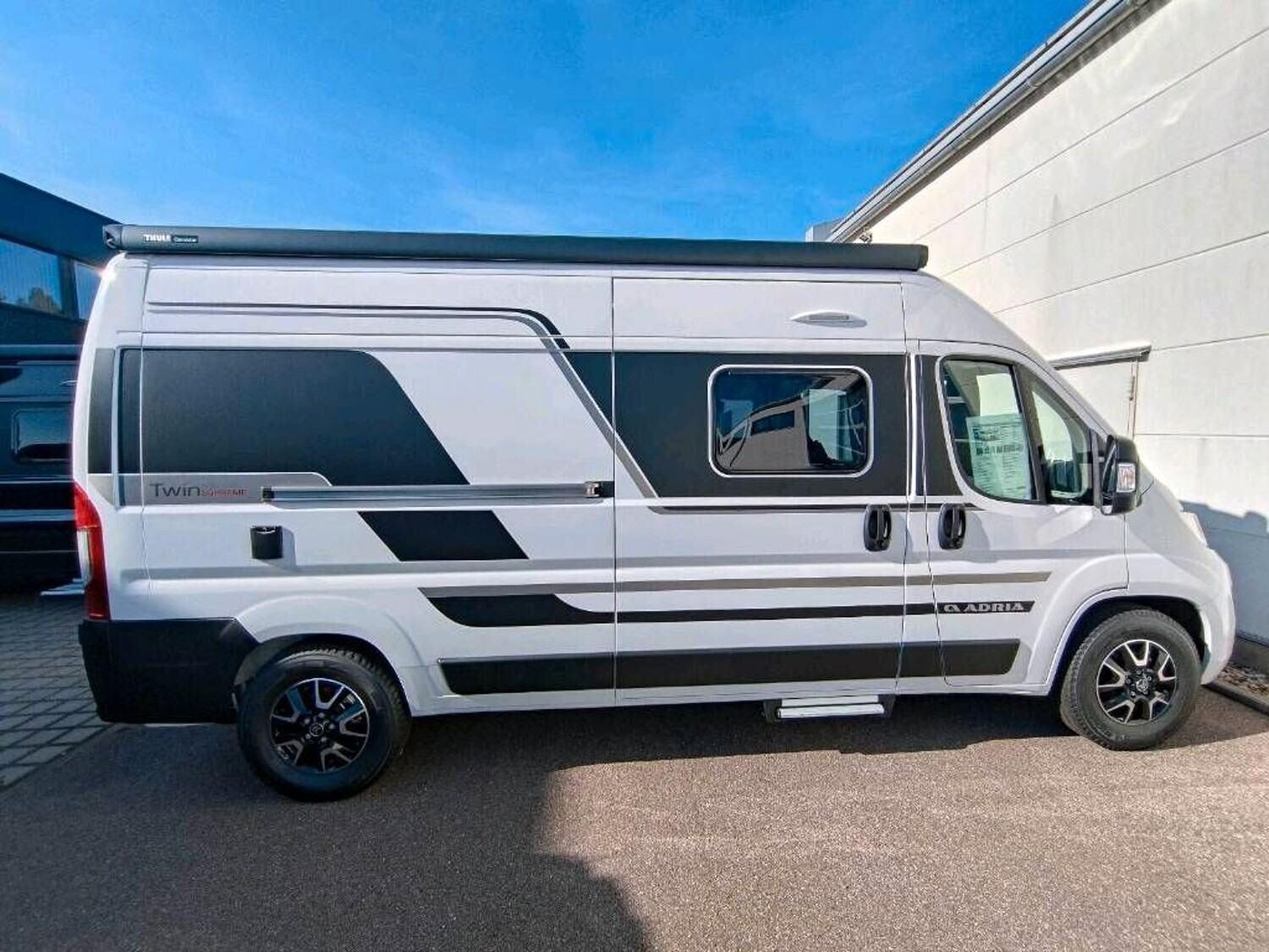 Wohnmobil Citroen Jumper Adria 600 SPB Twin Supreme mit 4 Sitzen und 2 Schlafplätzen