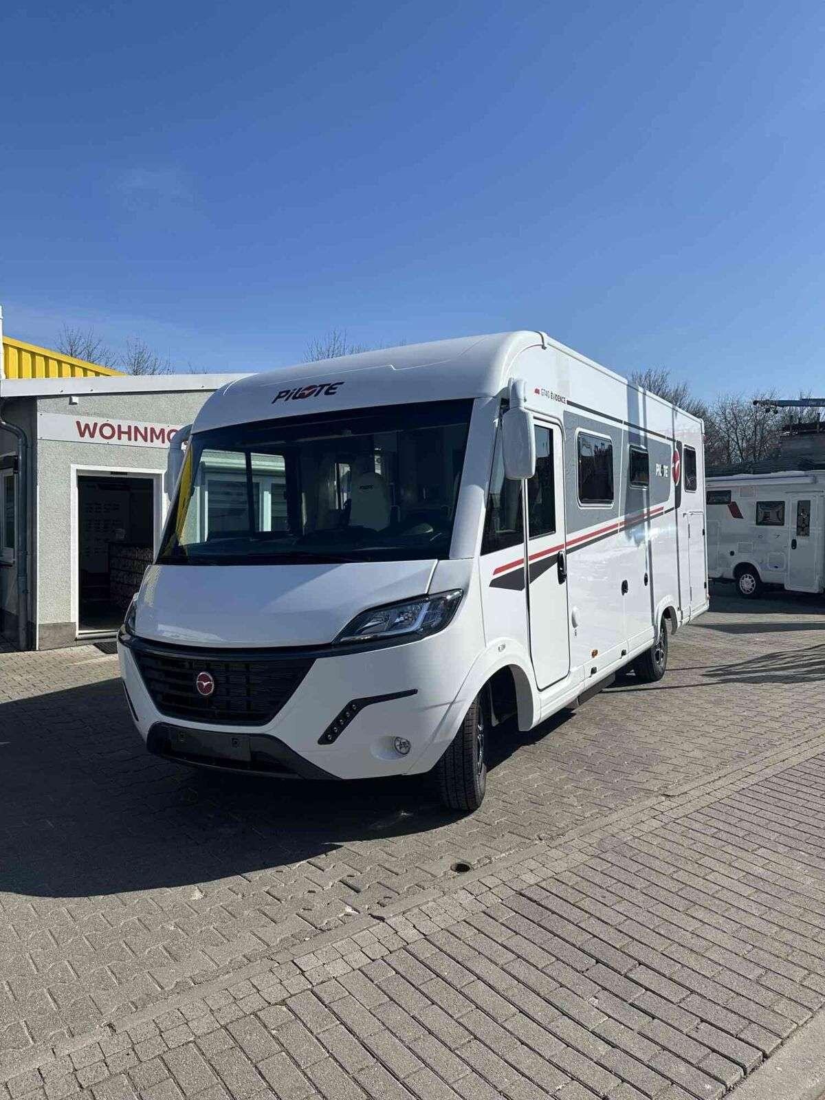 Wohnmobil Fiat Ducato Pilote G740FGJ Galaxy Evidence mit 4 Sitzen und 4 Schlafplätzen