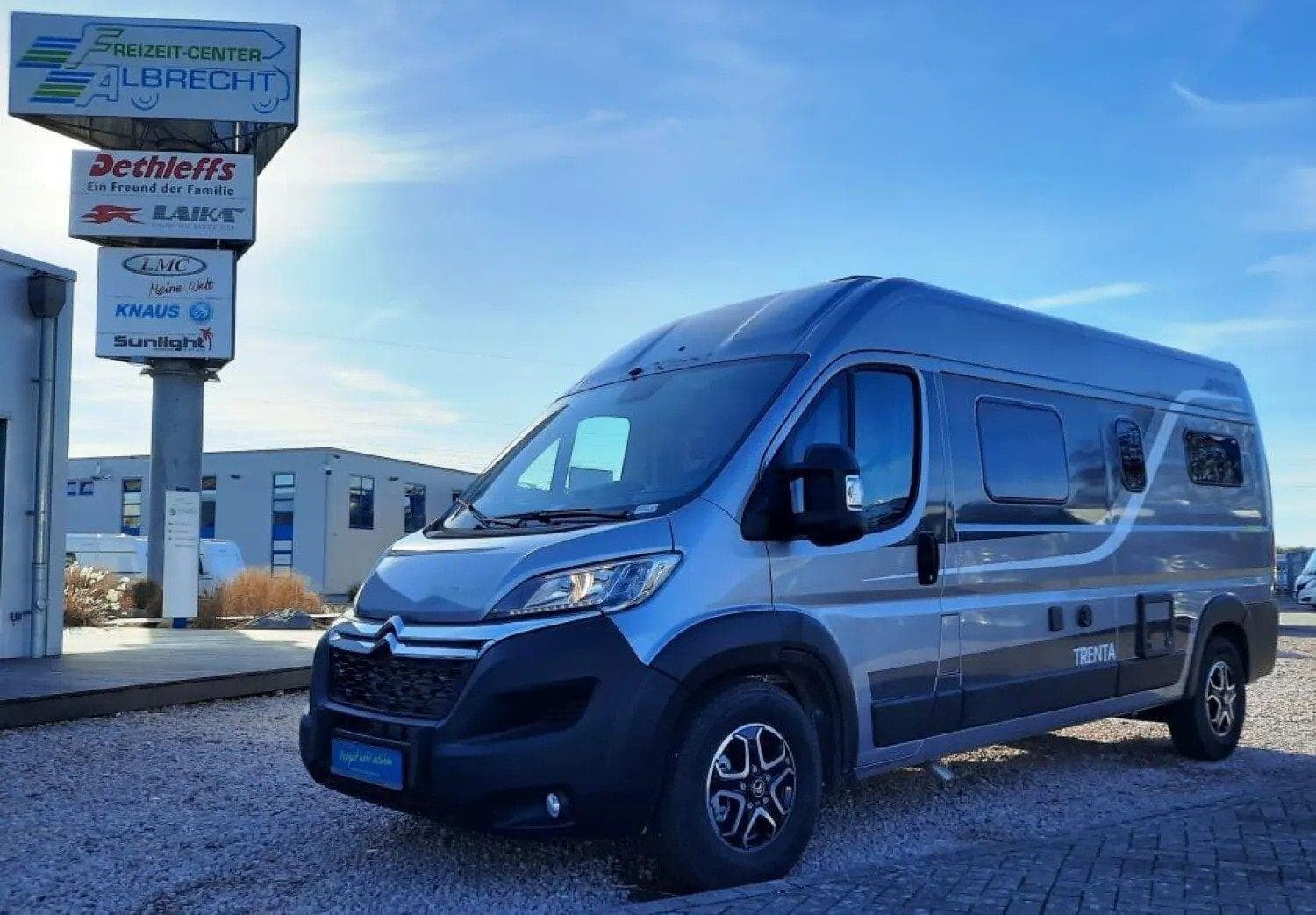 Wohnmobil Pössl Trenta 600 R Sonstige mit 4 Sitzen und 3 Schlafplätzen