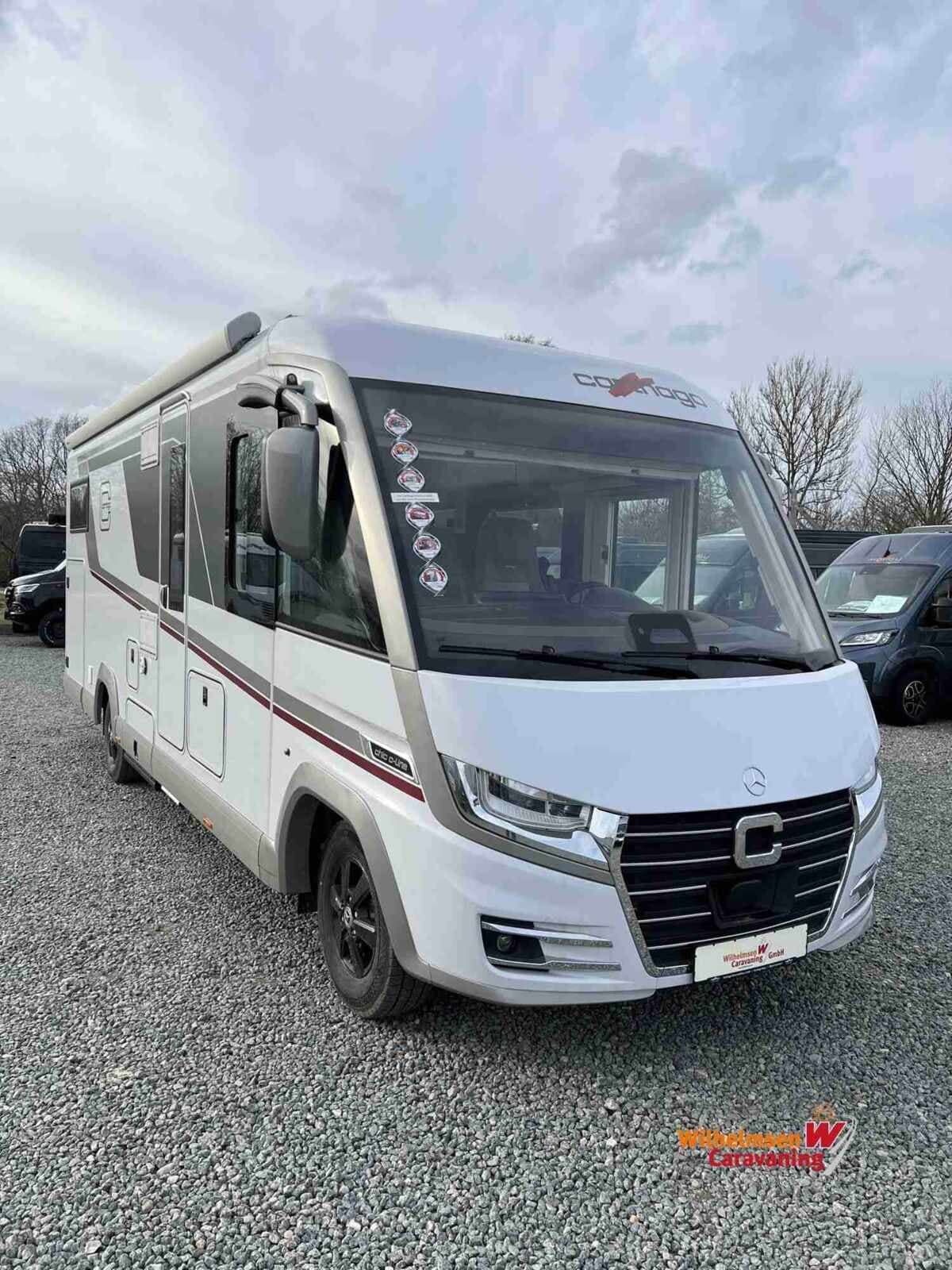 Wohnmobil Mercedes Sprinter Carthago 4.9 LE L chic c-line I mit 4 Sitzen und 4 Schlafplätzen