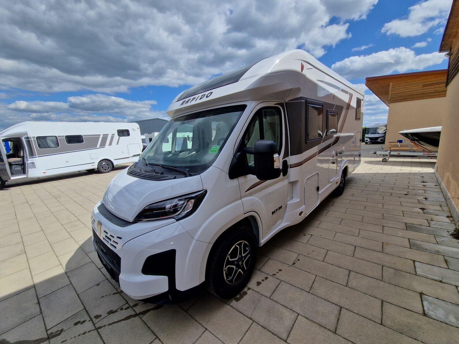 Wohnmobil Fiat Ducato Rapido 666F Serie 6F mit 4 Sitzen und 2 Schlafplätzen