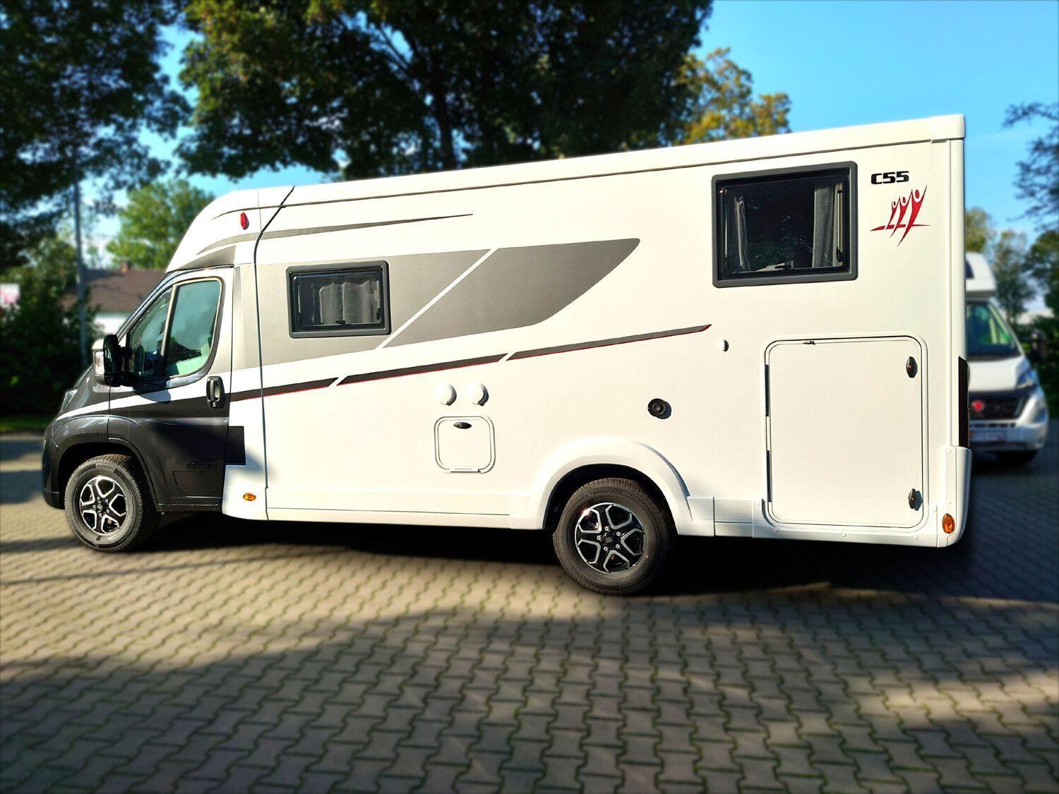 Wohnmobil Fiat Ducato Rapido C55 Night Edition Serie C mit 4 Sitzen und 2 Schlafplätzen