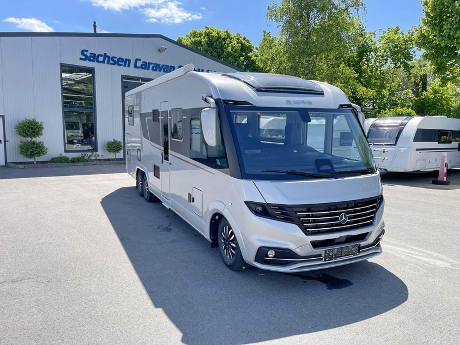 Wohnmobil Mercedes Sprinter Adria 890 LL Supersonic mit 4 Sitzen und 4 Schlafplätzen