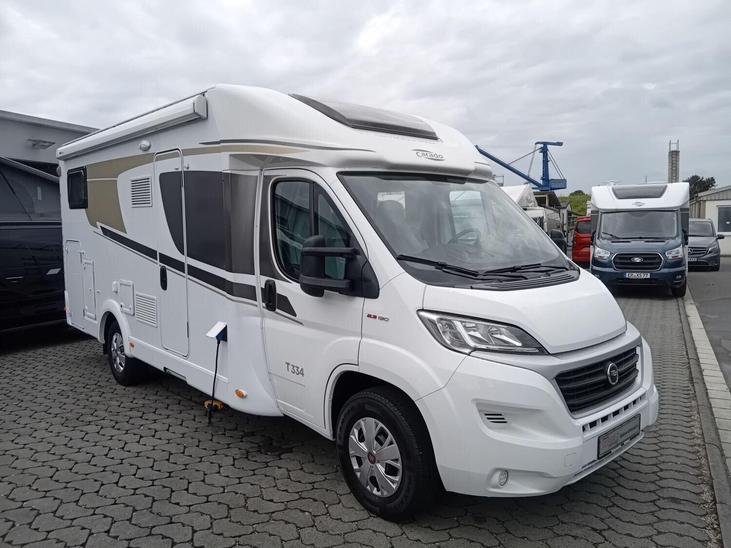 Wohnmobil Fiat Ducato Carado 334 T mit 4 Sitzen und 4 Schlafplätzen