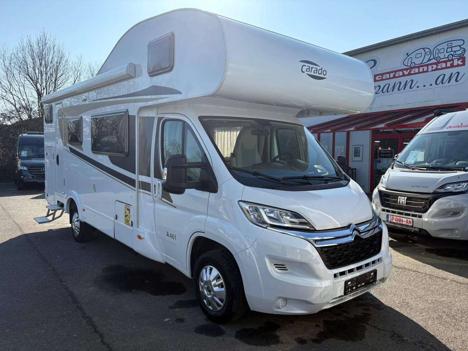 Wohnmobil Citroen Jumper Carado 461 A mit 6 Sitzen und 4 Schlafplätzen