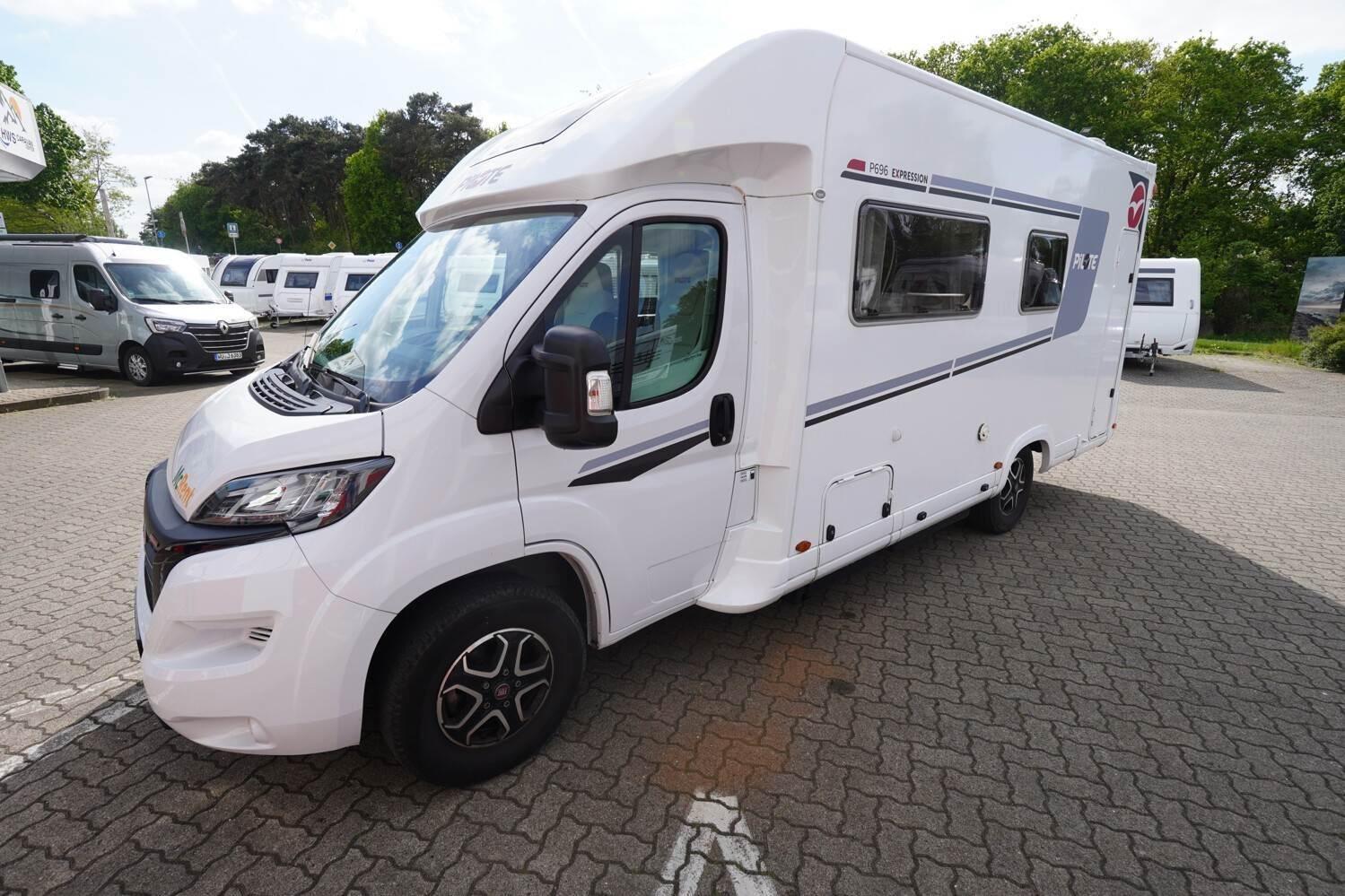 Wohnmobil Fiat Ducato Pilote P696D AHK Sonstige mit 0 Schlafplätzen
