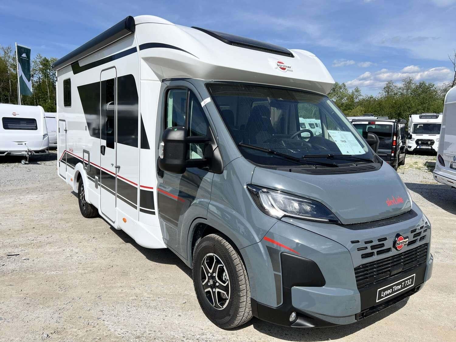 Wohnmobil Fiat Ducato Bürstner 732 Lyseo Time Skyline mit 4 Sitzen und 3 Schlafplätzen