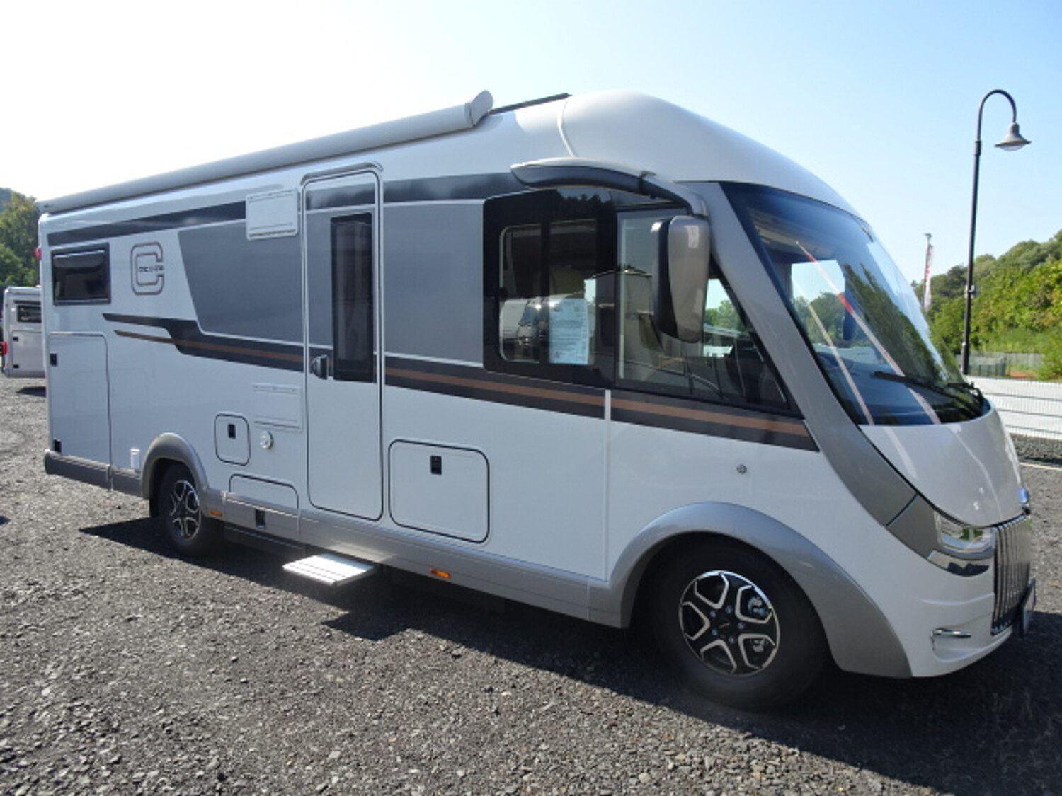 Wohnmobil Fiat Ducato Carthago 4.9 LE chic c-line I mit 4 Sitzen und 4 Schlafplätzen