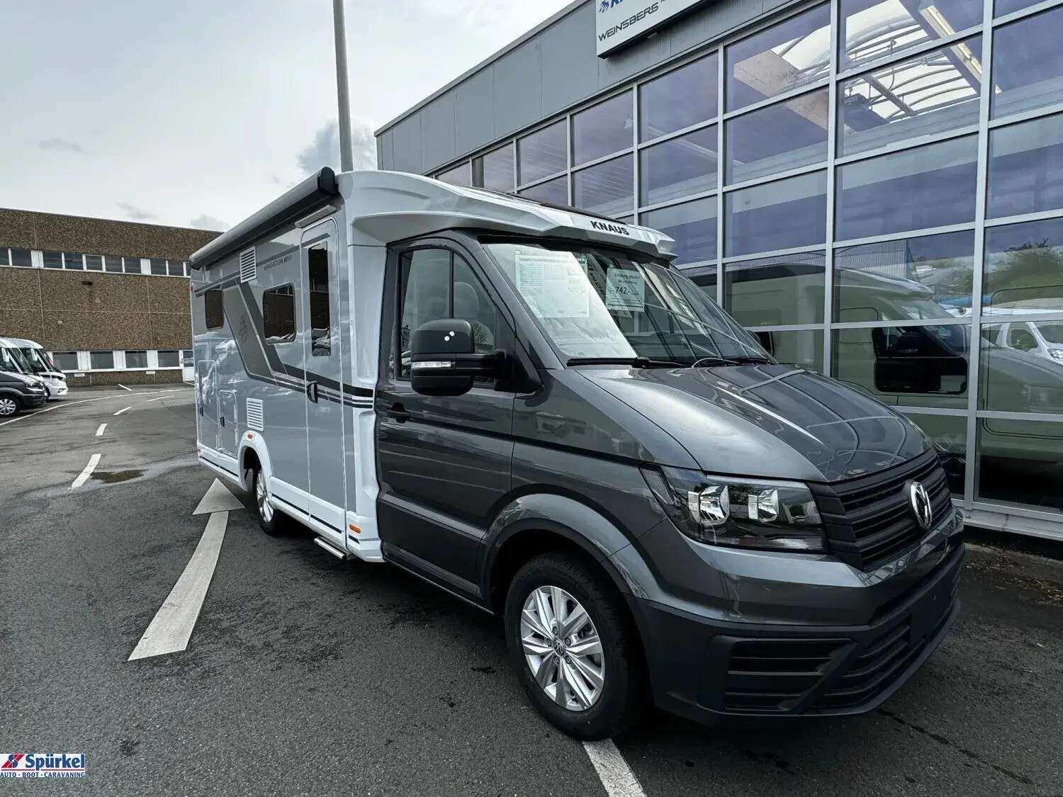 Wohnmobil VW Crafter Knaus 640 MEG VANSATION Van TI mit 4 Sitzen und 2 Schlafplätzen