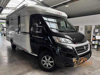 LMC Cruiser T672G Blackline