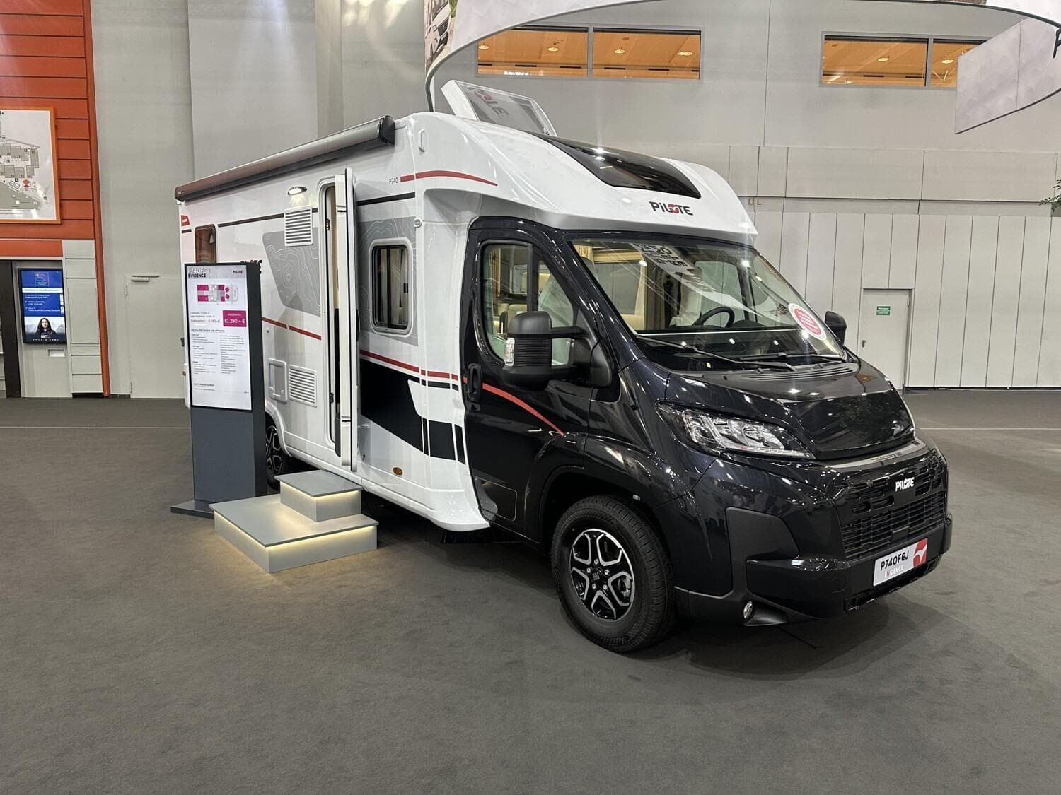 Verwunderlich Wohnmobil Integriert Kaufen Bilder