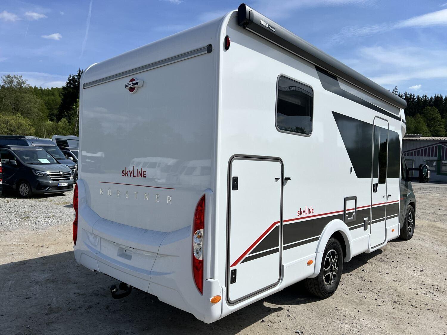 Wohnmobil Fiat Ducato Bürstner 732 Lyseo Time Skyline mit 4 Sitzen und 3 Schlafplätzen