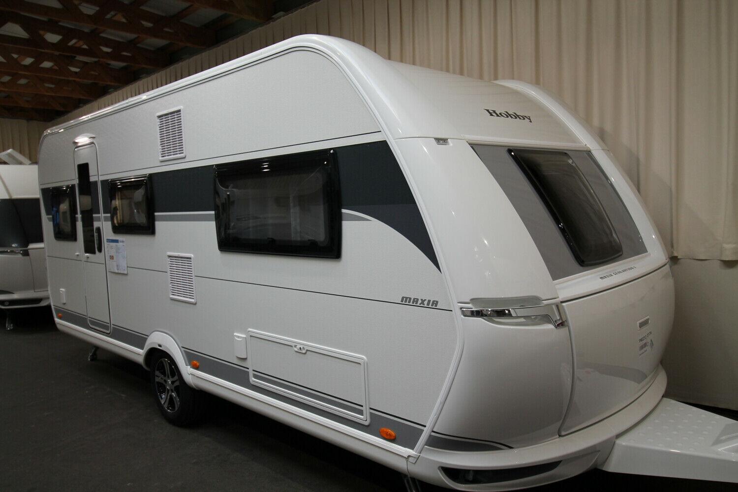 Wohnwagen Hobby 495 UL Maxia mit 4 Sitzen und 4 Schlafplätzen
