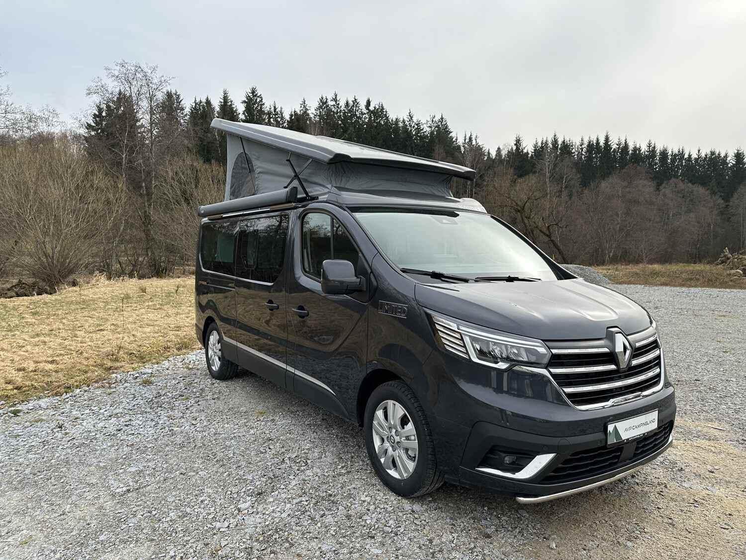 Wohnmobil Renault Trafic Bürstner C 530 Playa Limited mit 4 Sitzen und 4 Schlafplätzen