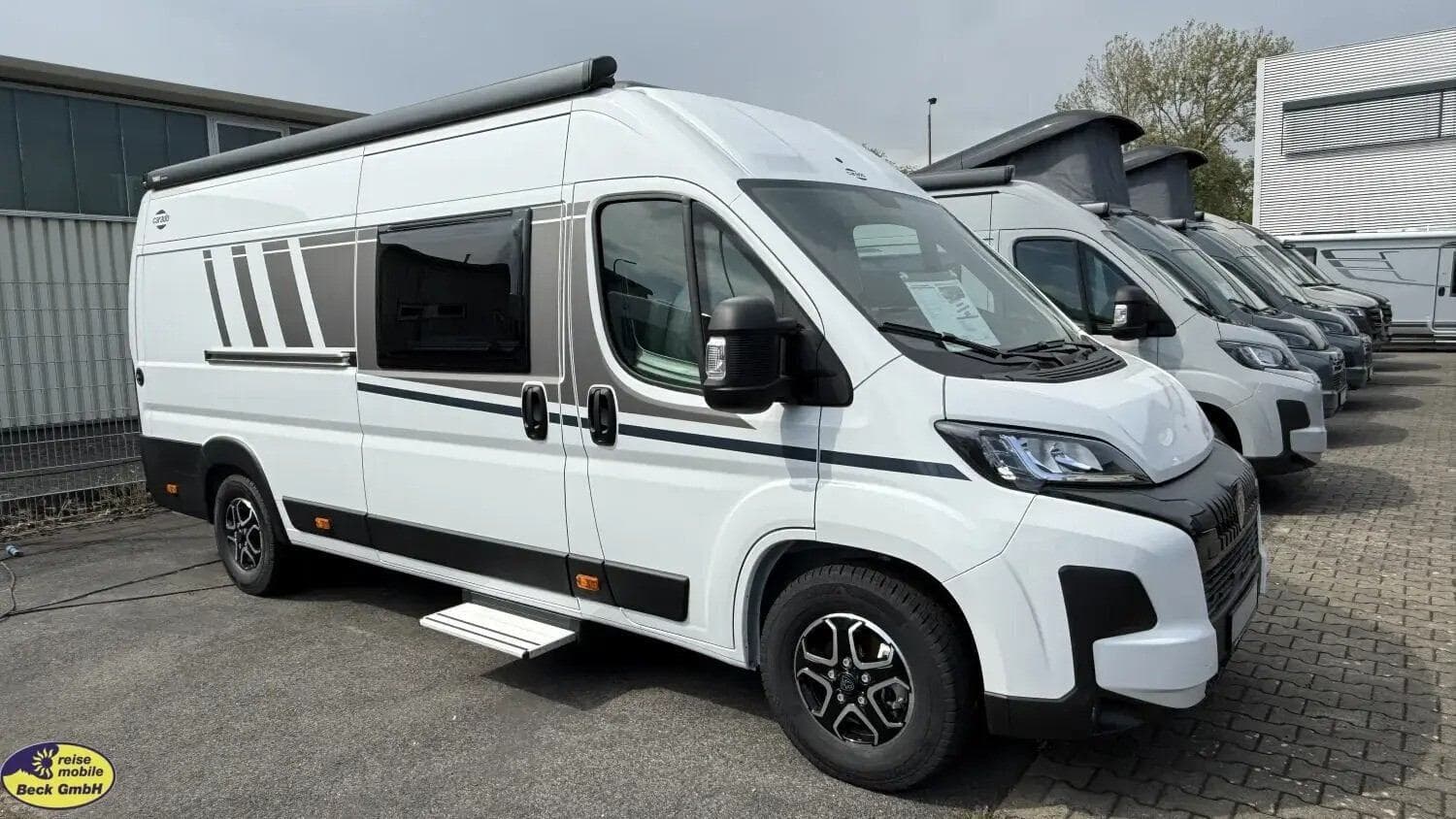 Wohnmobil Peugeot Boxer Carado 640 CV mit 4 Sitzen und 2 Schlafplätzen