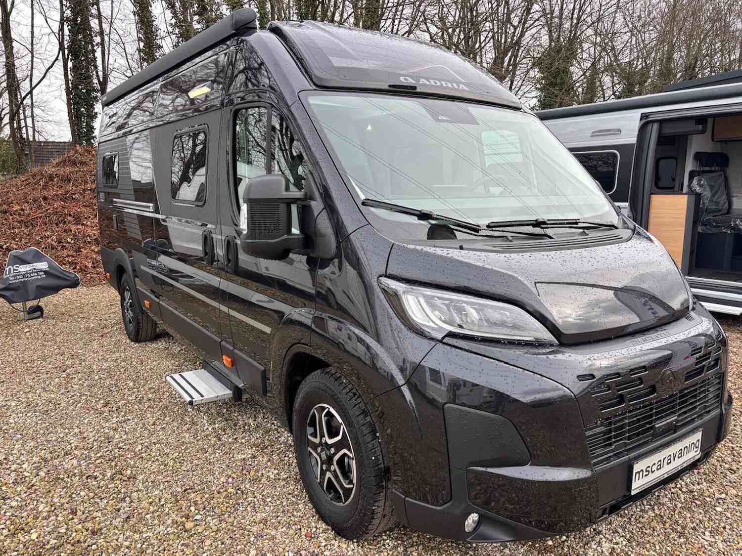 Wohnmobil Fiat Ducato Adria 640 SGX Twin Edition mit 4 Sitzen und 2 Schlafplätzen