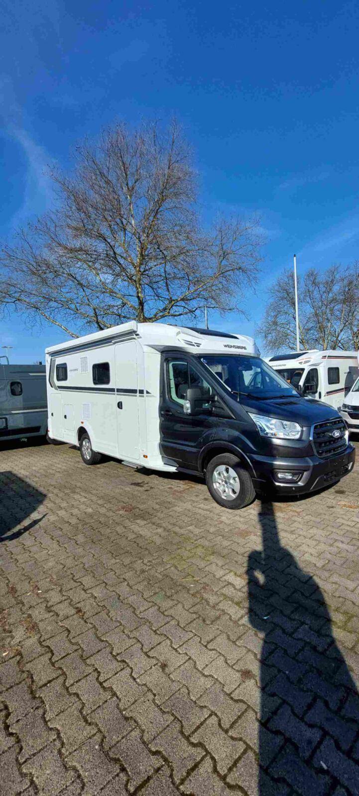 Wohnmobil Ford Transit Weinsberg 650 MEG CaraLoft Ford mit 4 Sitzen und 2 Schlafplätzen