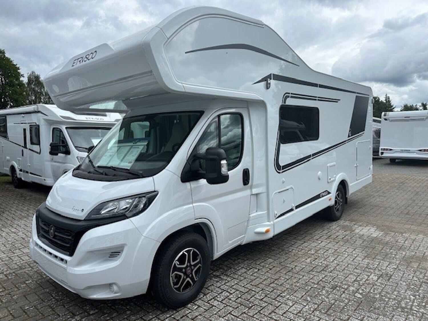 Wohnmobil Fiat Ducato Etrusco 7300 DB A mit 4 Sitzen und 6 Schlafplätzen