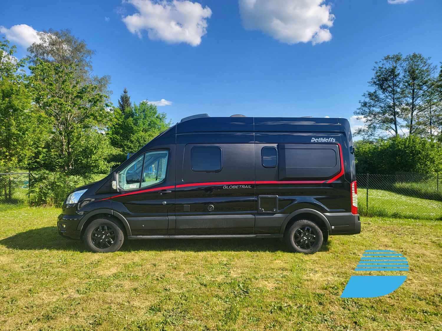 Wohnmobil Ford Transit Dethleffs 590 DK Globetrail Classic mit 4 Sitzen und 3 Schlafplätzen