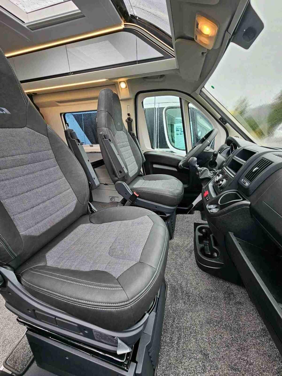 Wohnmobil Citroen Jumper Adria 640 SLB Twin Supreme mit 4 Sitzen und 2 Schlafplätzen