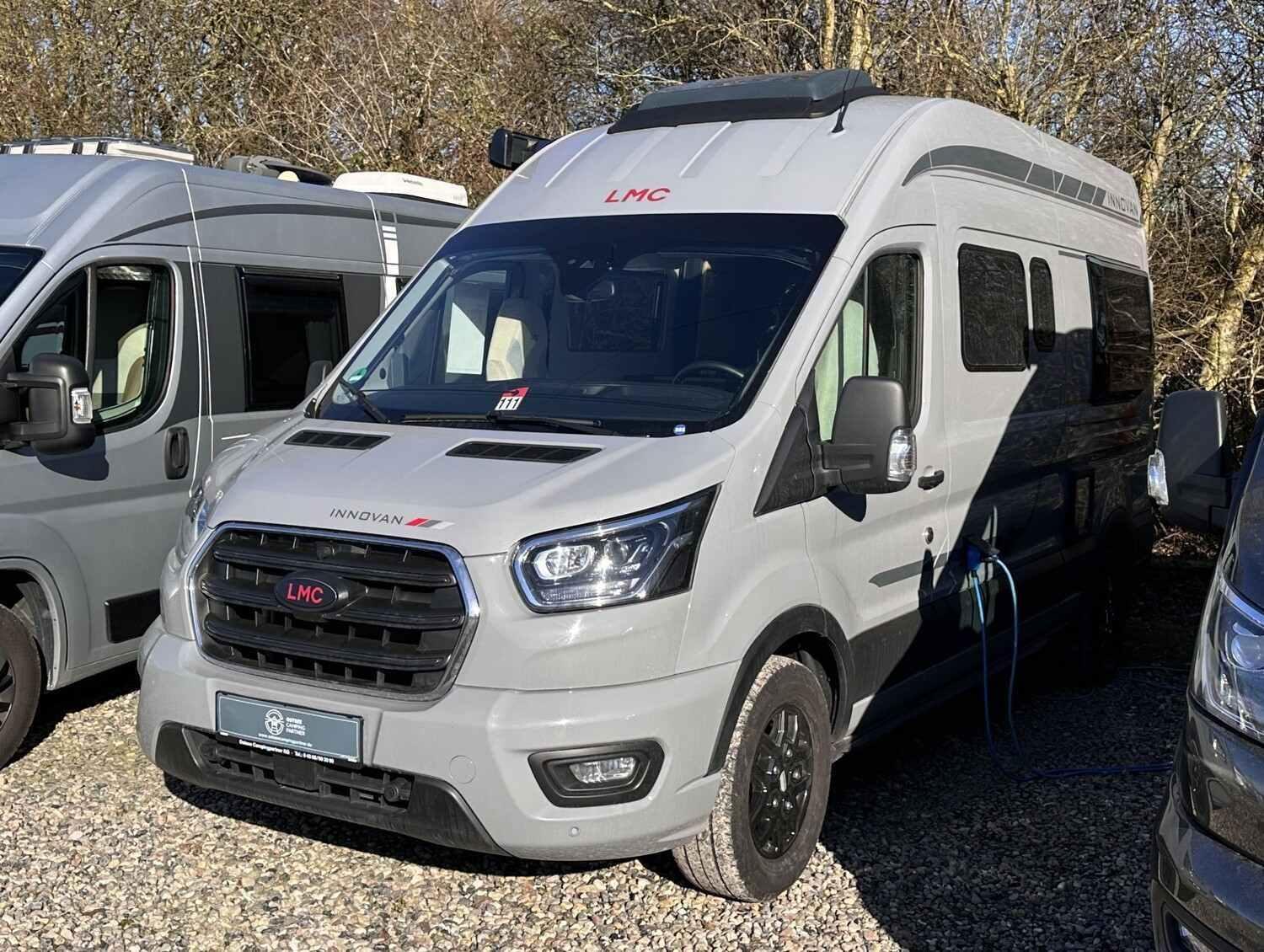 Wohnmobil Ford Transit LMC 590 Innovan mit 4 Sitzen und 2 Schlafplätzen