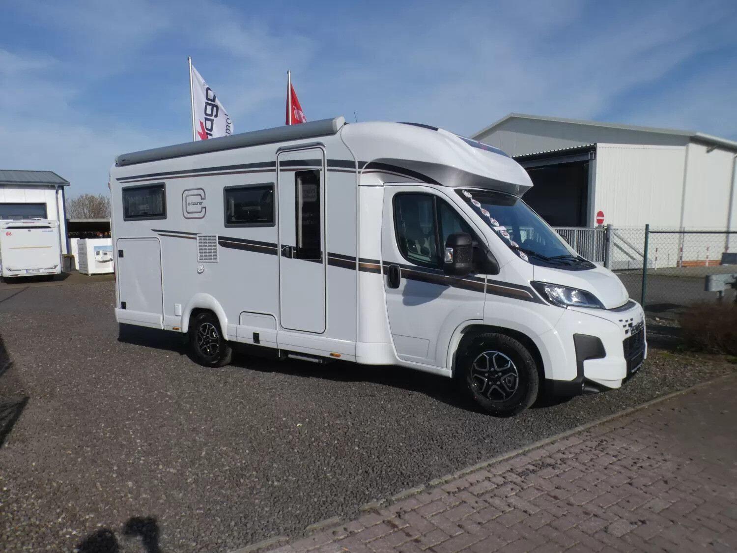 Wohnmobil Carthago 143 KB-LE comfort 4.2t C1-tourer T mit 4 Sitzen und 2 Schlafplätzen