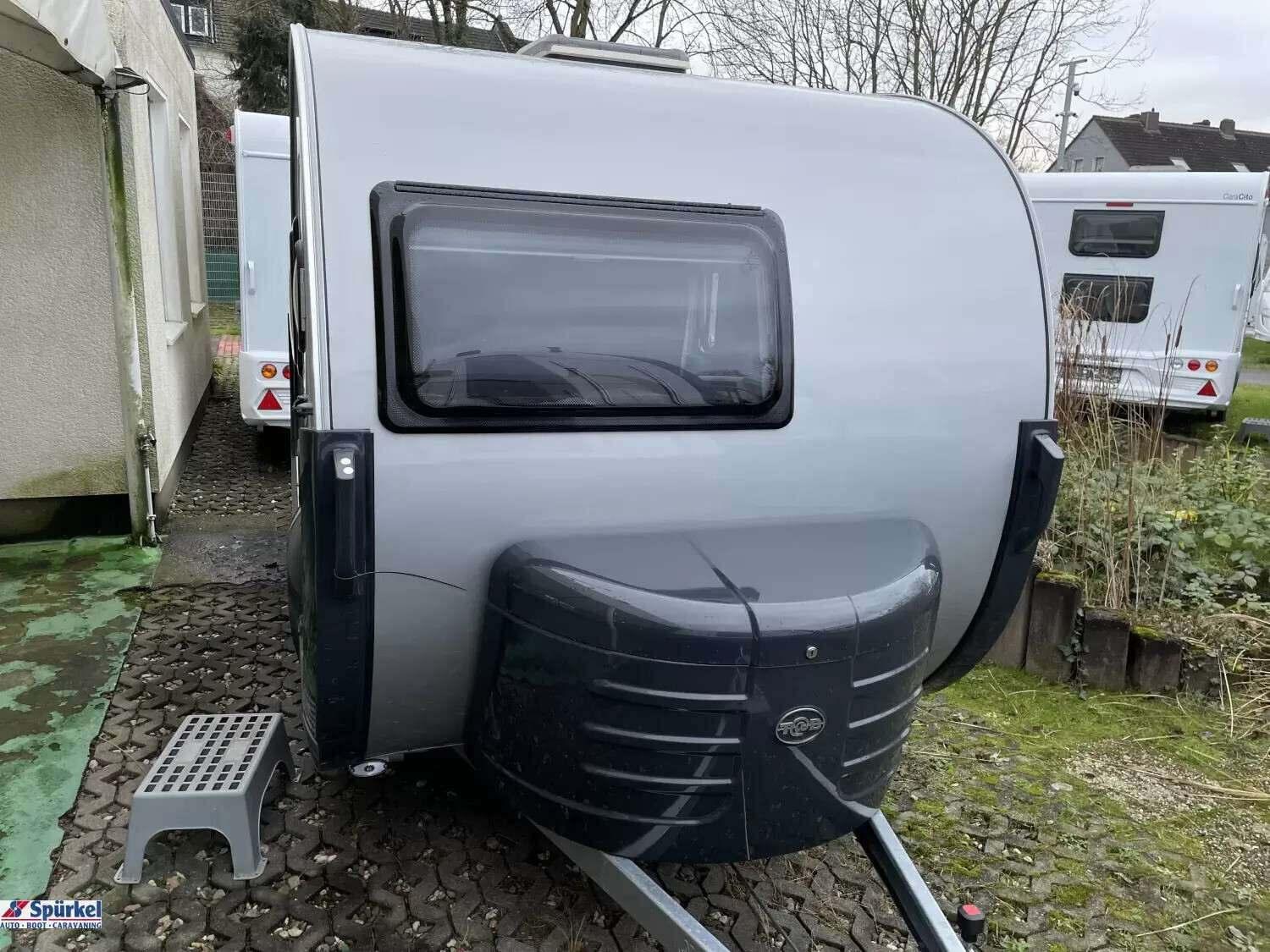 Wohnwagen T@B 320 BASIC mit 2 Schlafplätzen