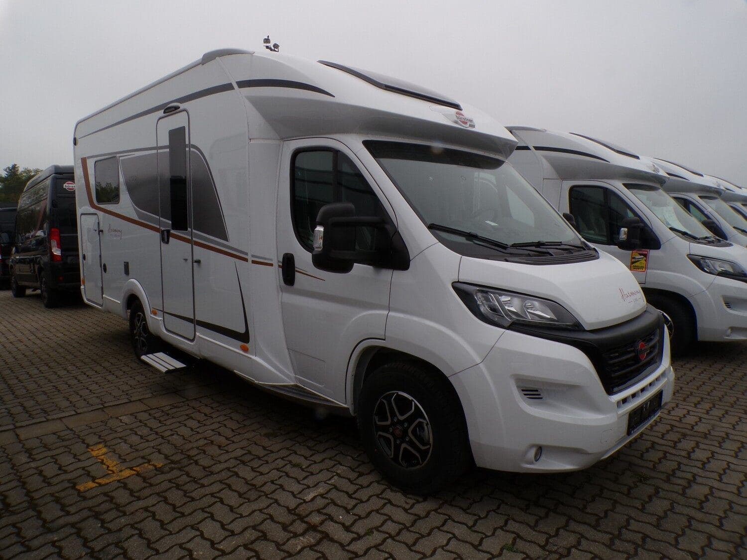 Wohnmobil Bürstner Lyseo TD 644 G mit 4 Sitzen bei RC Reisemobil-Center Celle GmbH Wohnmobil Fiat Ducato Bürstner 644 G Lyseo TD mit 4 Sitzen und 4 Schlafplätzen
