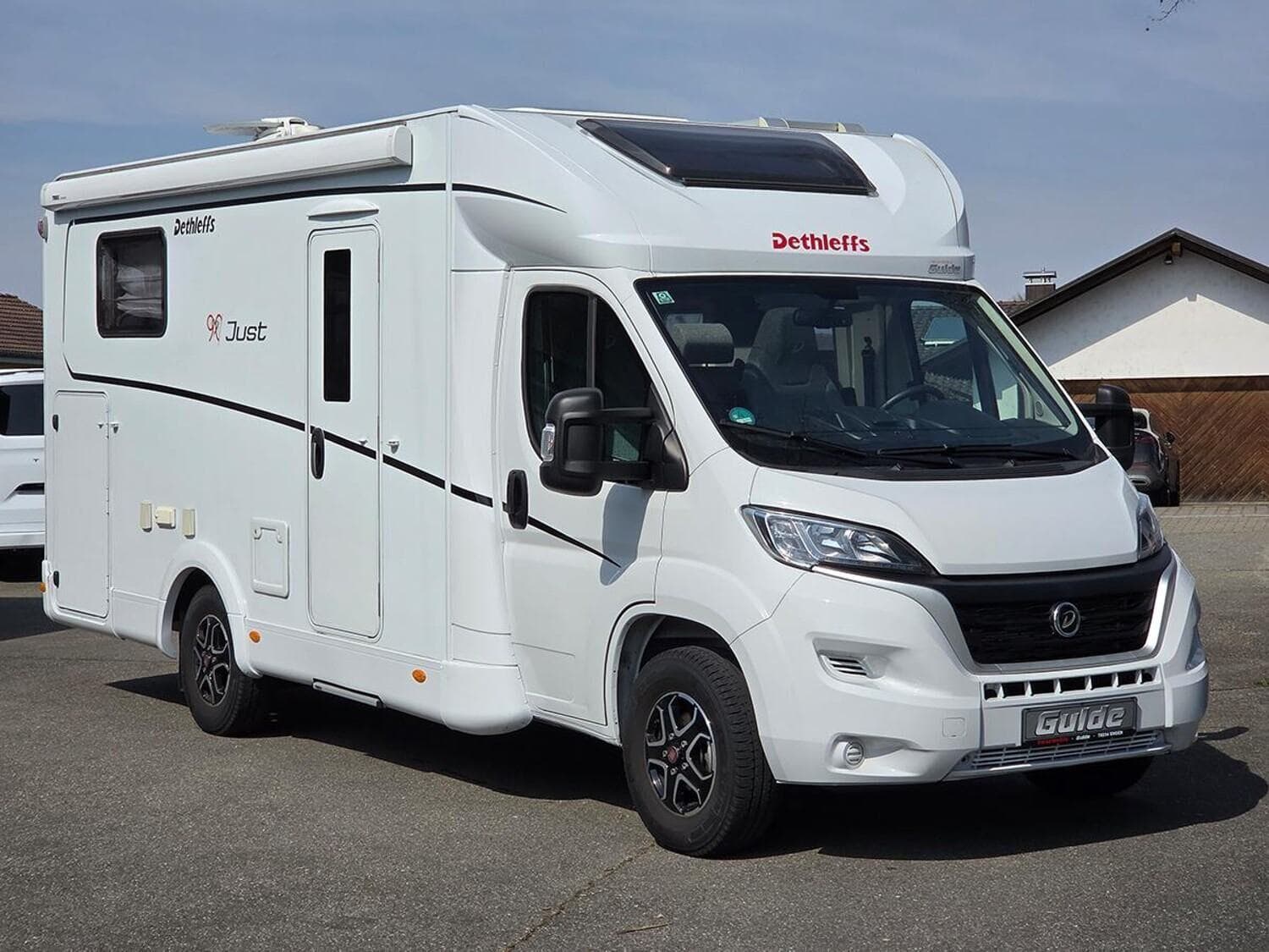 Wohnmobil Dethleffs Just 90 T 6812 EB mit 4 Sitzen bei FREIZEITMOBILE GULDE GmbH Wohnmobil Citroen Jumper Dethleffs T 6812 EB Just 90 mit 4 Sitzen und 4 Schlafplätzen