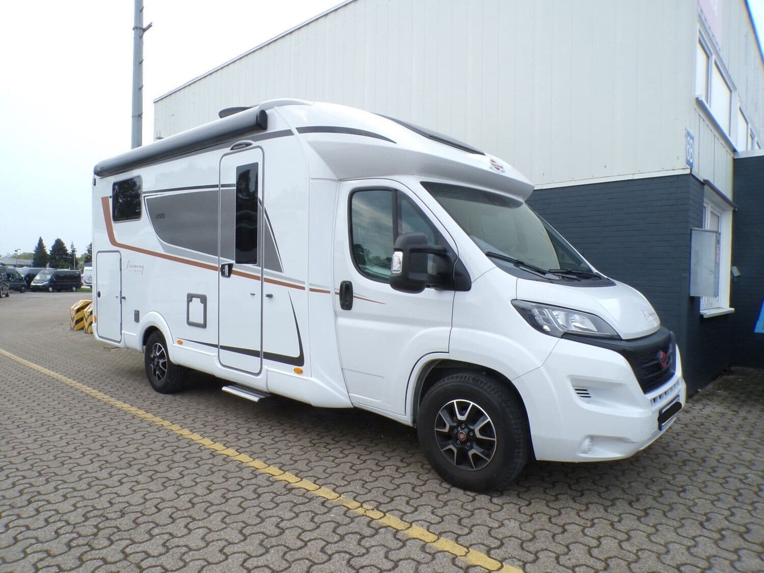 Wohnmobil Bürstner Lyseo TD 690 G mit 4 Sitzen bei RC Reisemobil-Center Celle GmbH Wohnmobil Fiat Ducato Bürstner 690 G Lyseo TD mit 4 Sitzen und 4 Schlafplätzen