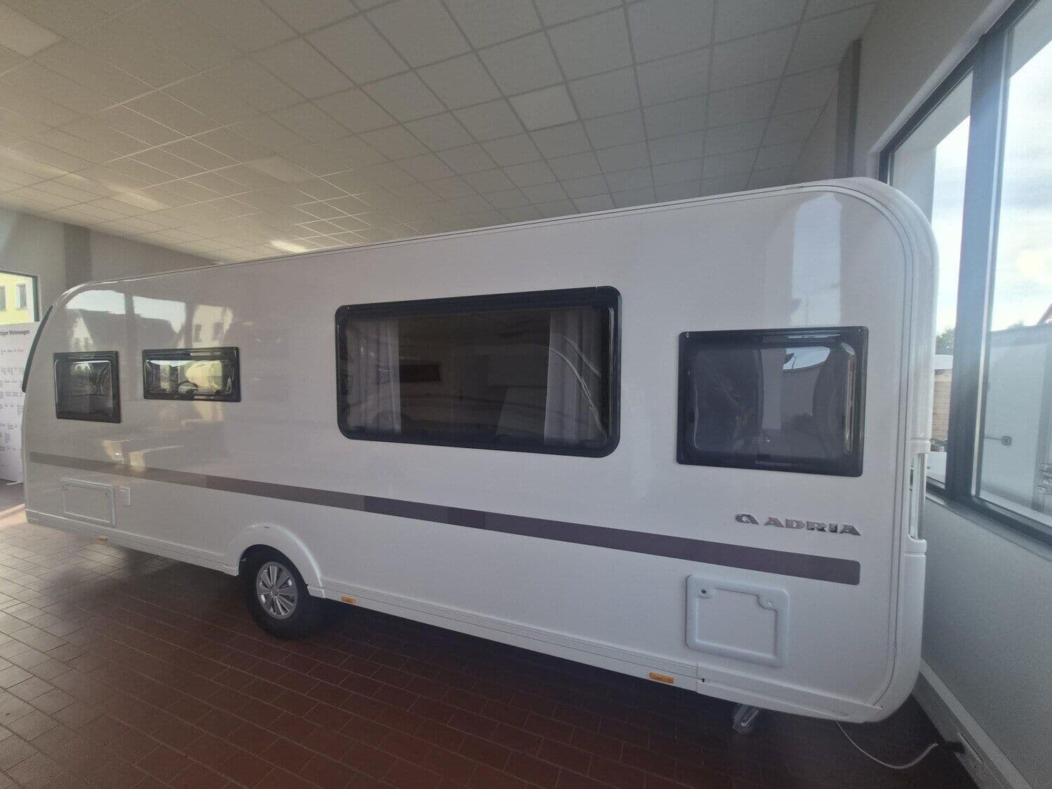 Wohnwagen Adria Adora 613 UT bei Conrad Böhm Wohnwagen Adria 613 UT Adora mit 2 Schlafplätzen