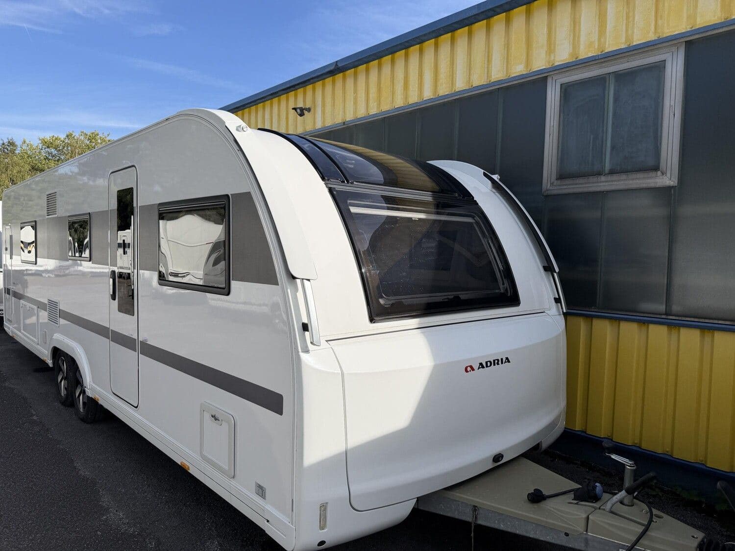 Wohnwagen Adria Alpina 753 UP bei Campingsalon ZimmerMann GmbH Wohnwagen Adria 753 UP Alpina mit 6 Schlafplätzen