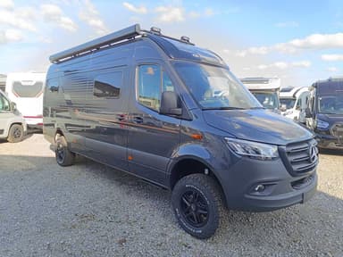 Adria Supertwin 700 SGX 4x4