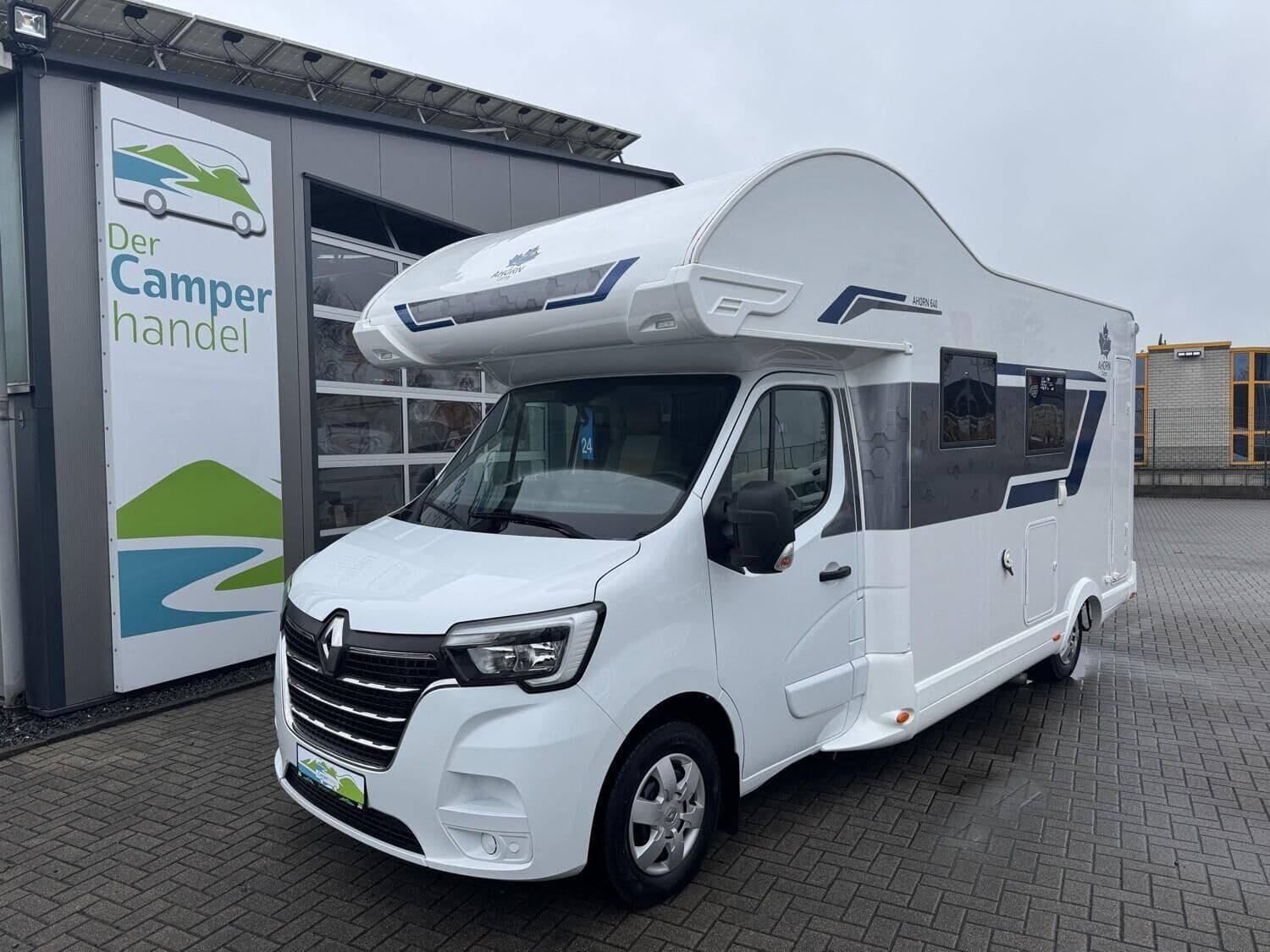Wohnmobil Ahorn Camp ACA 640 mit 4 Sitzen bei Der Camperhandel Wohnmobil Renault Master Ahorn ACA 640 Camp mit 4 Sitzen und 2 Schlafplätzen