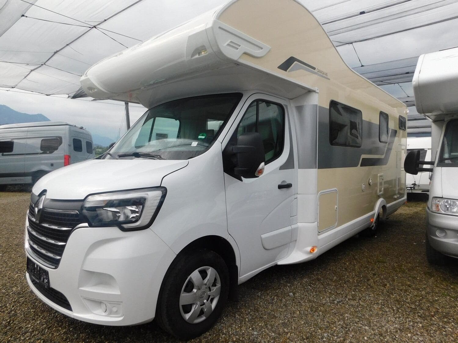 Wohnmobil Ahorn Canada AS mit 7 Sitzen bei Neuss Camping / Neuss GmbH Wohnmobil Renault Master Ahorn AS Canada mit 7 Sitzen und 7 Schlafplätzen