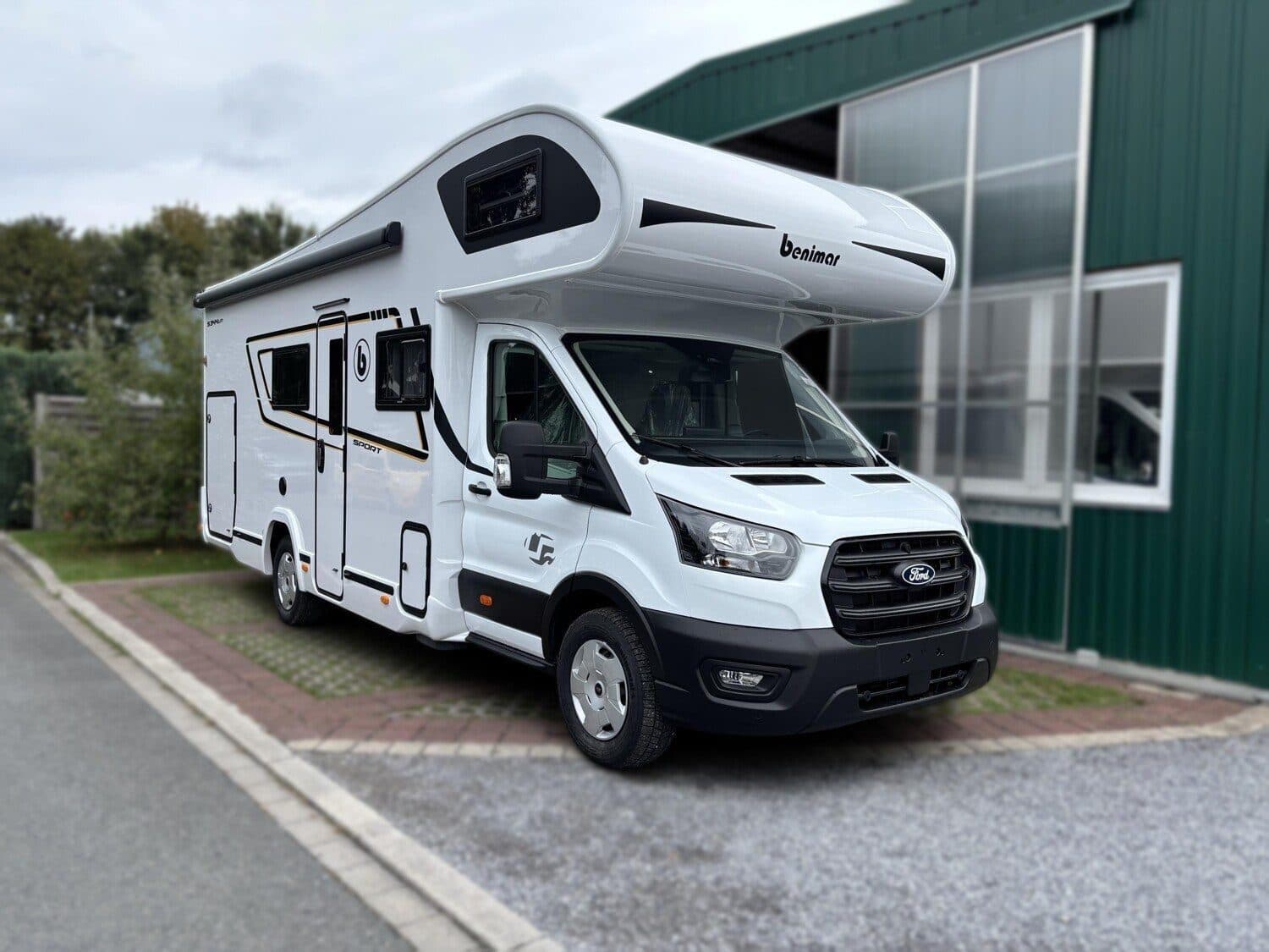Wohnmobil Benimar Sport S344 UP mit 4 Sitzen bei Hartmann GmbH Wohnmobil Ford Transit Benimar S344 UP Sport mit 4 Sitzen und 6 Schlafplätzen