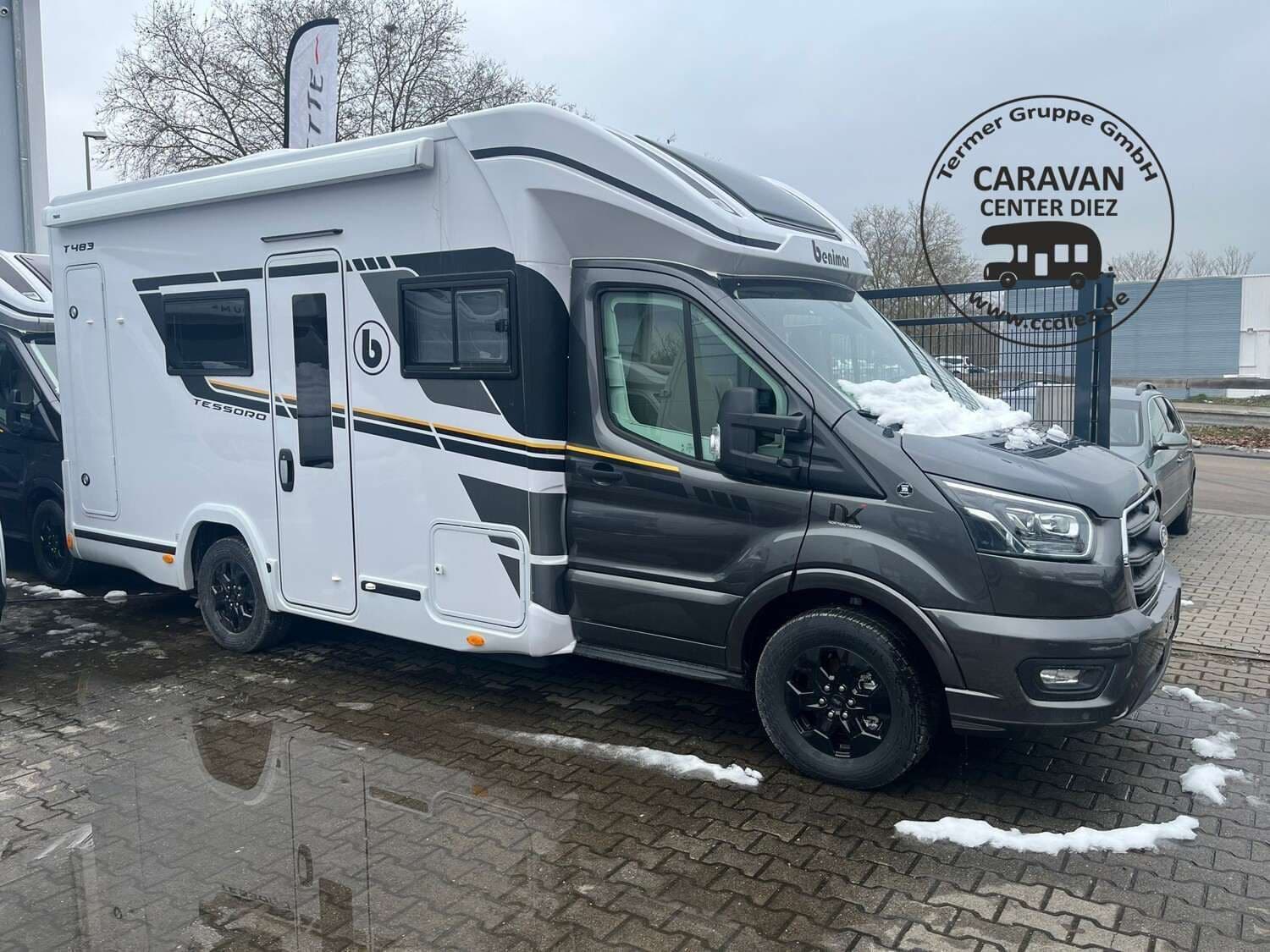 Wohnmobil Benimar Tessoro T483 mit 5 Sitzen bei Termer Gruppe GmbH Wohnmobil Ford Transit Benimar T483 Tessoro mit 5 Sitzen und 5 Schlafplätzen