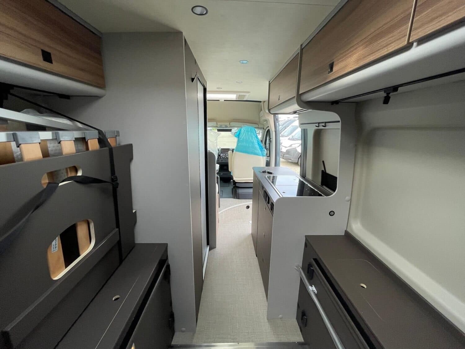 Wohnmobil Bürstner B66 C 600 mit 4 Sitzen bei Dümo Reisemobile GmbH & Co. KG Wohnmobil Bürstner 600 B66 C mit 4 Sitzen und 2 Schlafplätzen