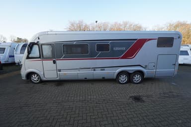 Bürstner Elegance I 910 G Teilleder