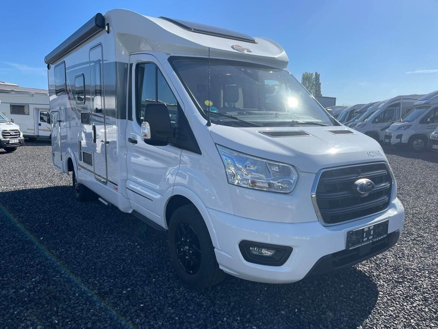 Wohnmobil Bürstner Lineo T 620 G mit 4 Sitzen bei Dümo Reisemobile GmbH & Co. KG Wohnmobil Bürstner 620 G Lineo T mit 4 Sitzen und 1 Schlafplätzen