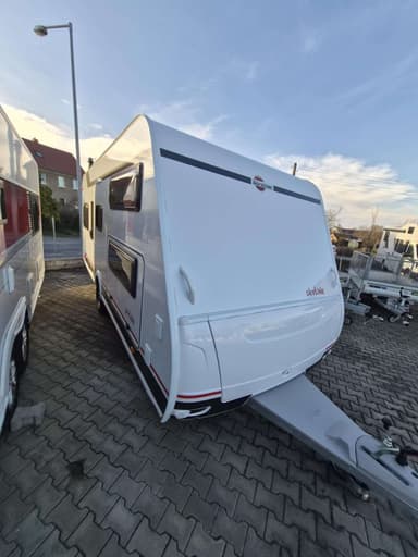 Bürstner Premio Plus 510 TK SkyLine / Hubbett