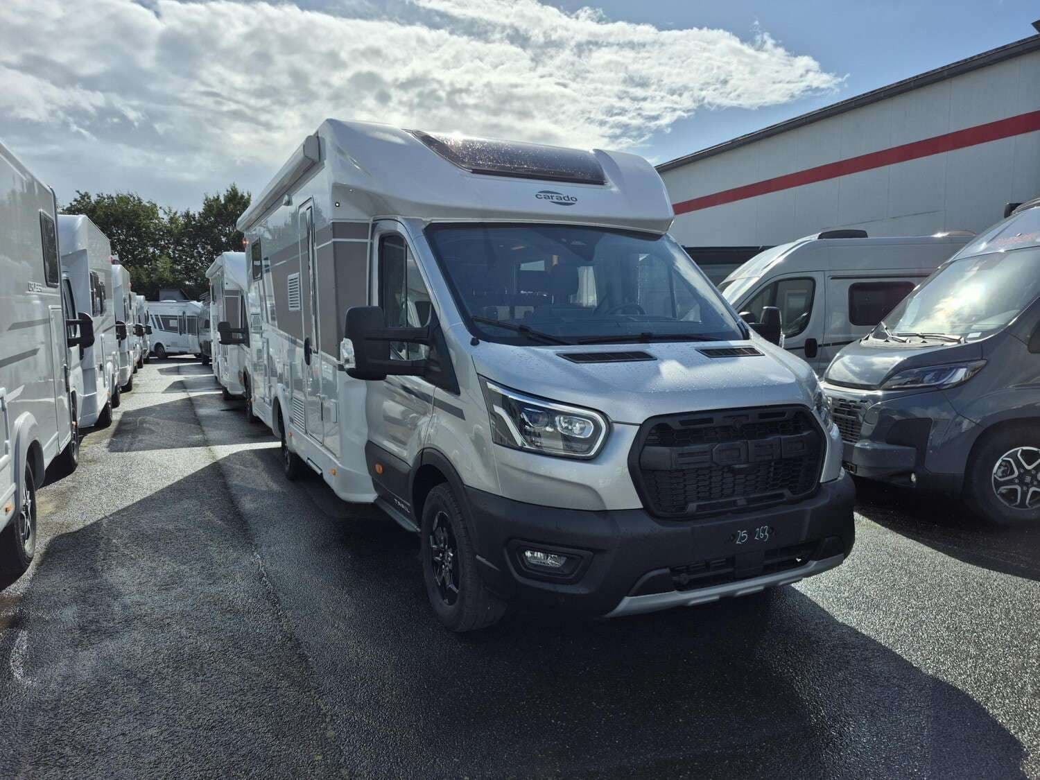 Wohnmobil Carado Edition26 T Ford 447 mit 4 Sitzen bei Caravanpark Spann...an GmbH Wohnmobil Ford Transit Carado 447 Edition26 T Ford mit 4 Sitzen und 2 Schlafplätzen