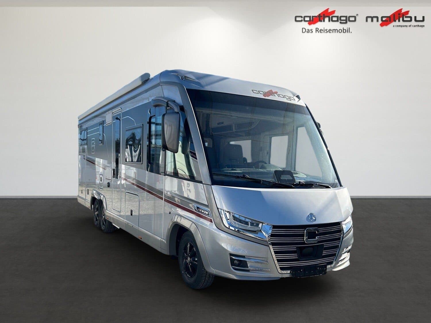 Wohnmobil Carthago chic e-line I 61 XL LE mit 4 Sitzen bei Carthago Reisemobilbau GmbH Wohnmobil Mercedes Sprinter Carthago 61 XL LE chic e-line I mit 4 Sitzen und 4 Schlafplätzen