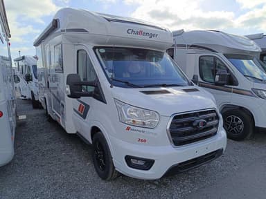 Challenger Teilintegriert Graphite Edition 260