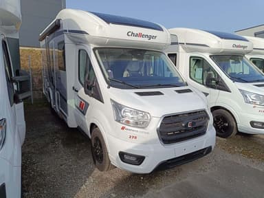 Challenger Teilintegriert Graphite Edition 270