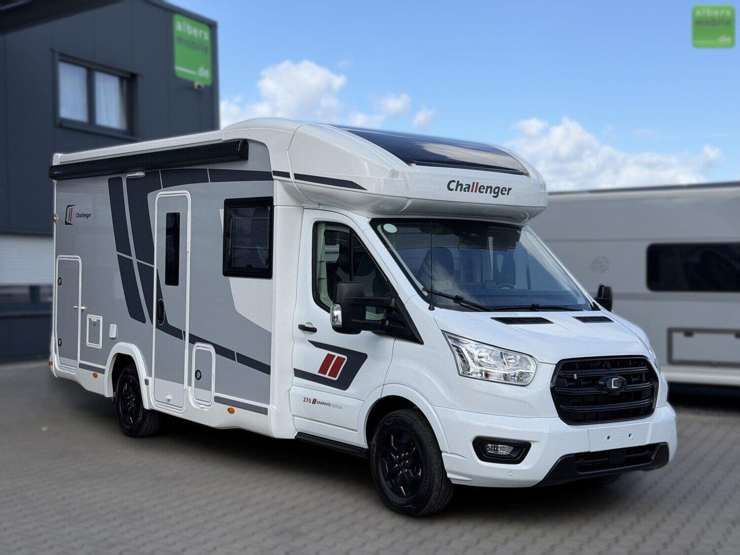 Wohnmobil Challenger Teilintegriert Graphite Edition 270 mit 4 Sitzen bei Albers Mobile GmbH Wohnmobil Ford Transit Challenger 270 Teilintegriert Graphite Edition mit 4 Sitzen und 4 Schlafplätzen