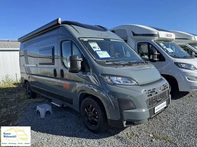 Challenger Van F&S Edition