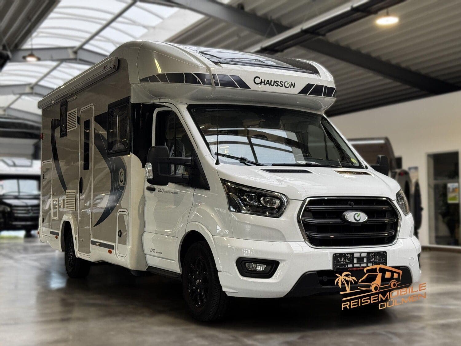 Wohnmobil Chausson Teilintegriert Titanium Line 640 Premium mit 4 Sitzen bei Reisemobile Dülmen GmbH Wohnmobil Ford Transit Chausson 640 Premium Teilintegriert Titanium Line mit 4 Sitzen und 4 Schlafplätzen